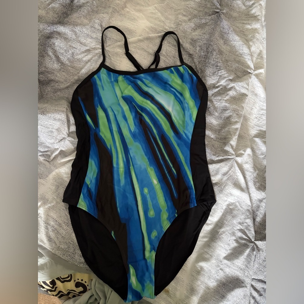 New XL performance quick dry competition
blue green black Splash pattern